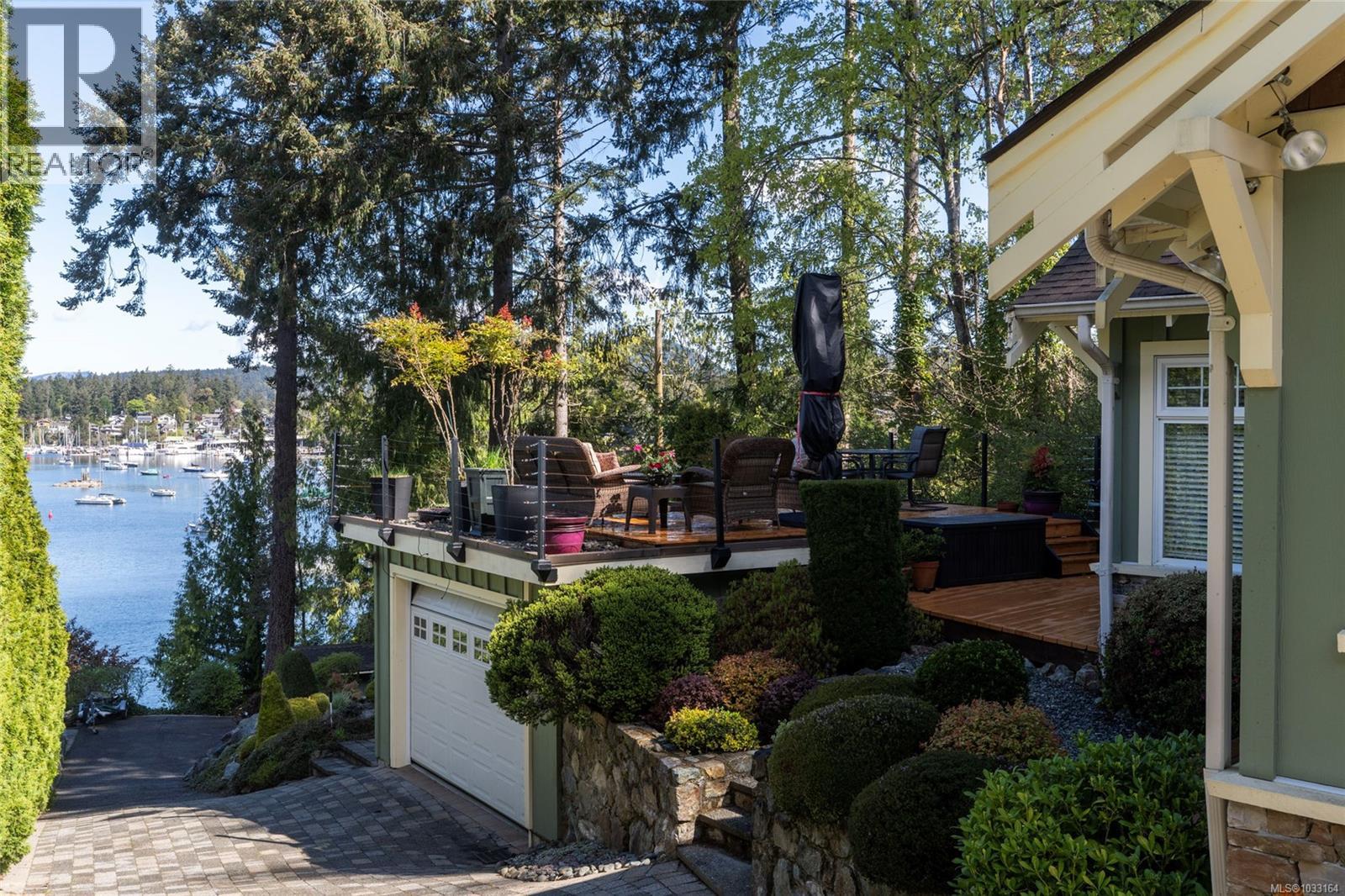  786 Sea Drive, Central Saanich