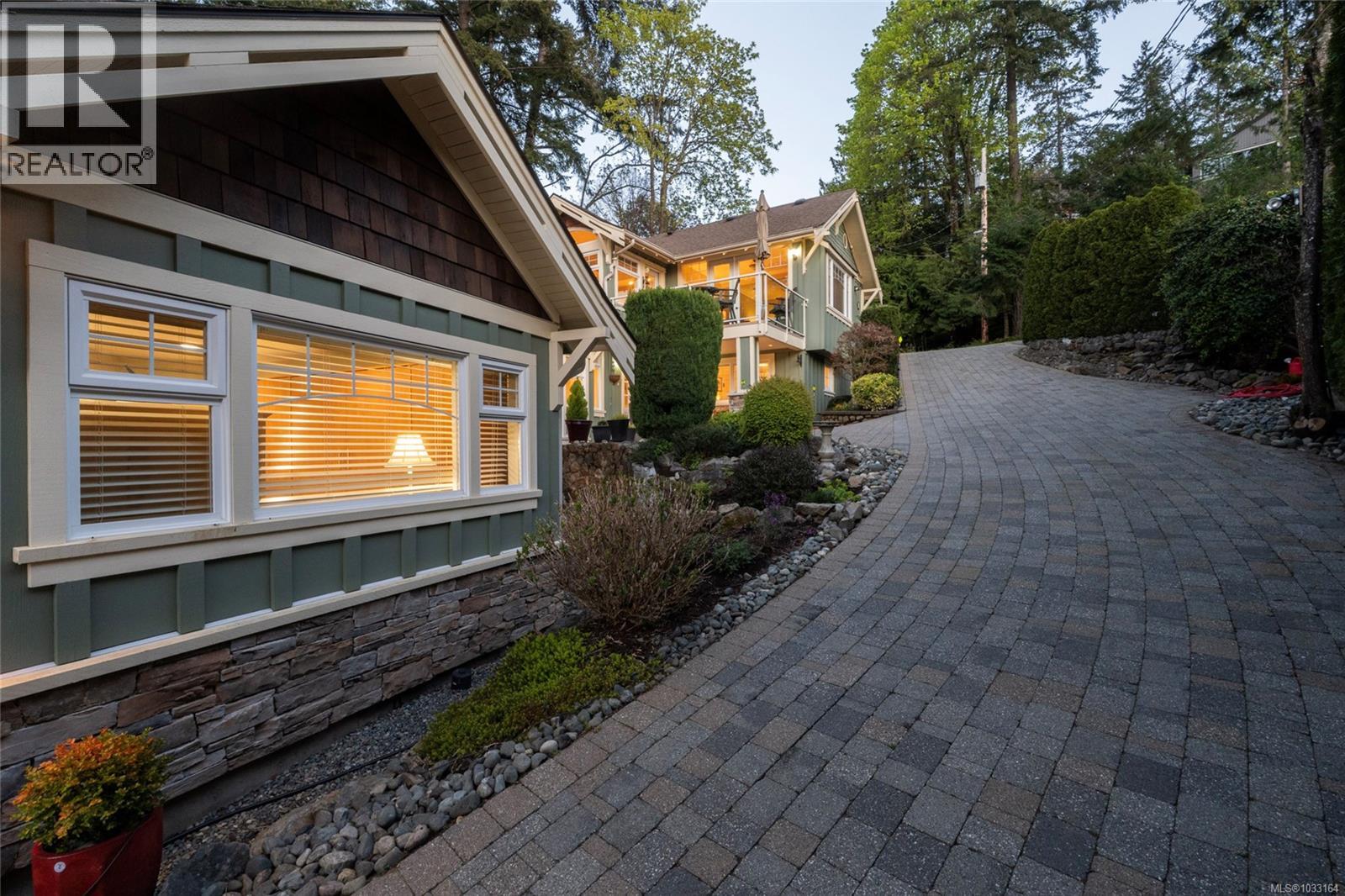  786 Sea Drive, Central Saanich