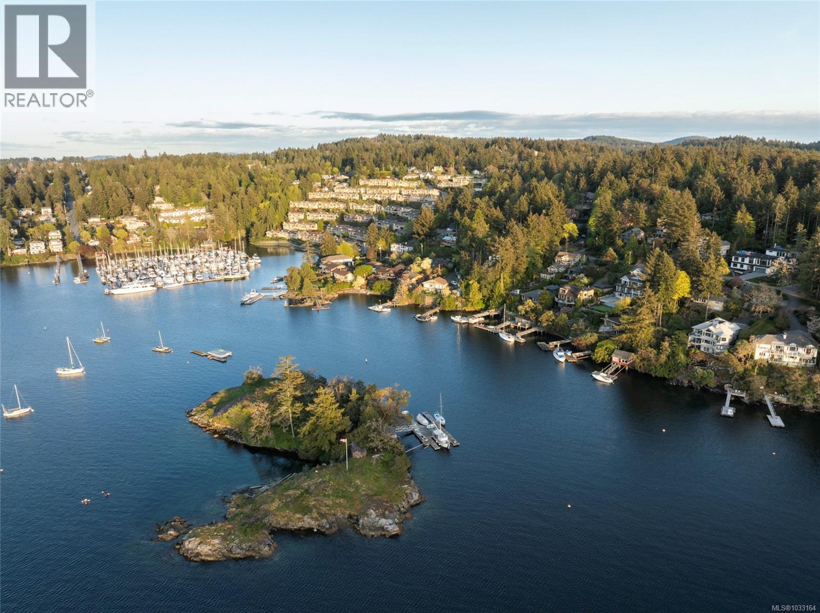  786 Sea Drive, Central Saanich