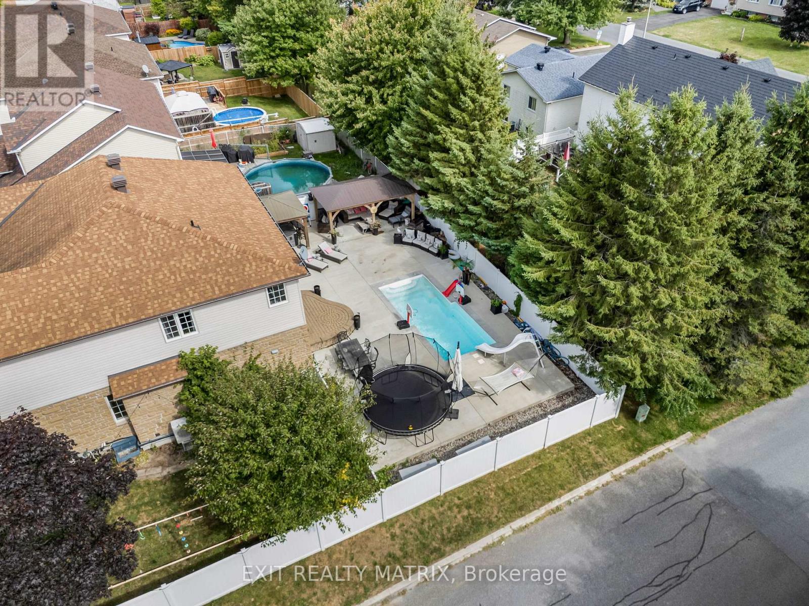 116 LAMADELEINE BOULEVARD — photo 49