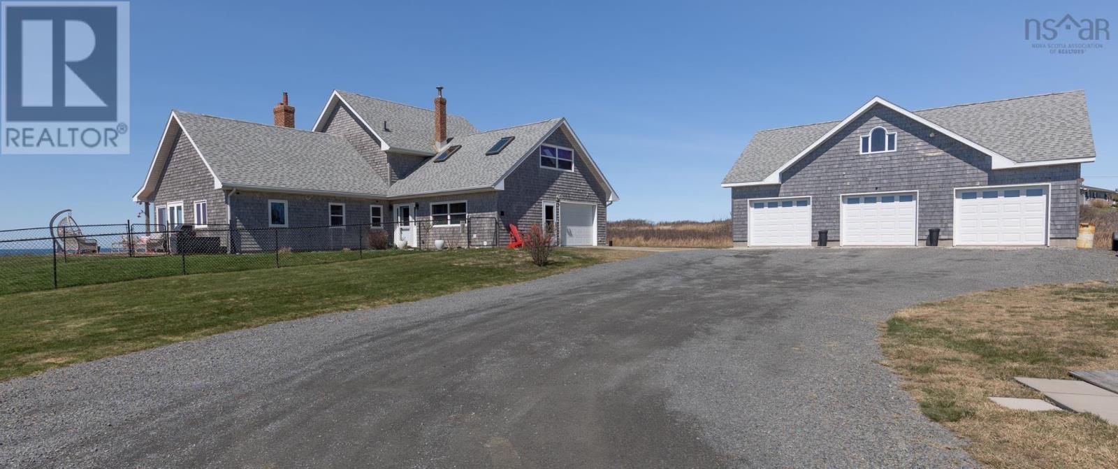 2435 Main Shore Road — photo 2