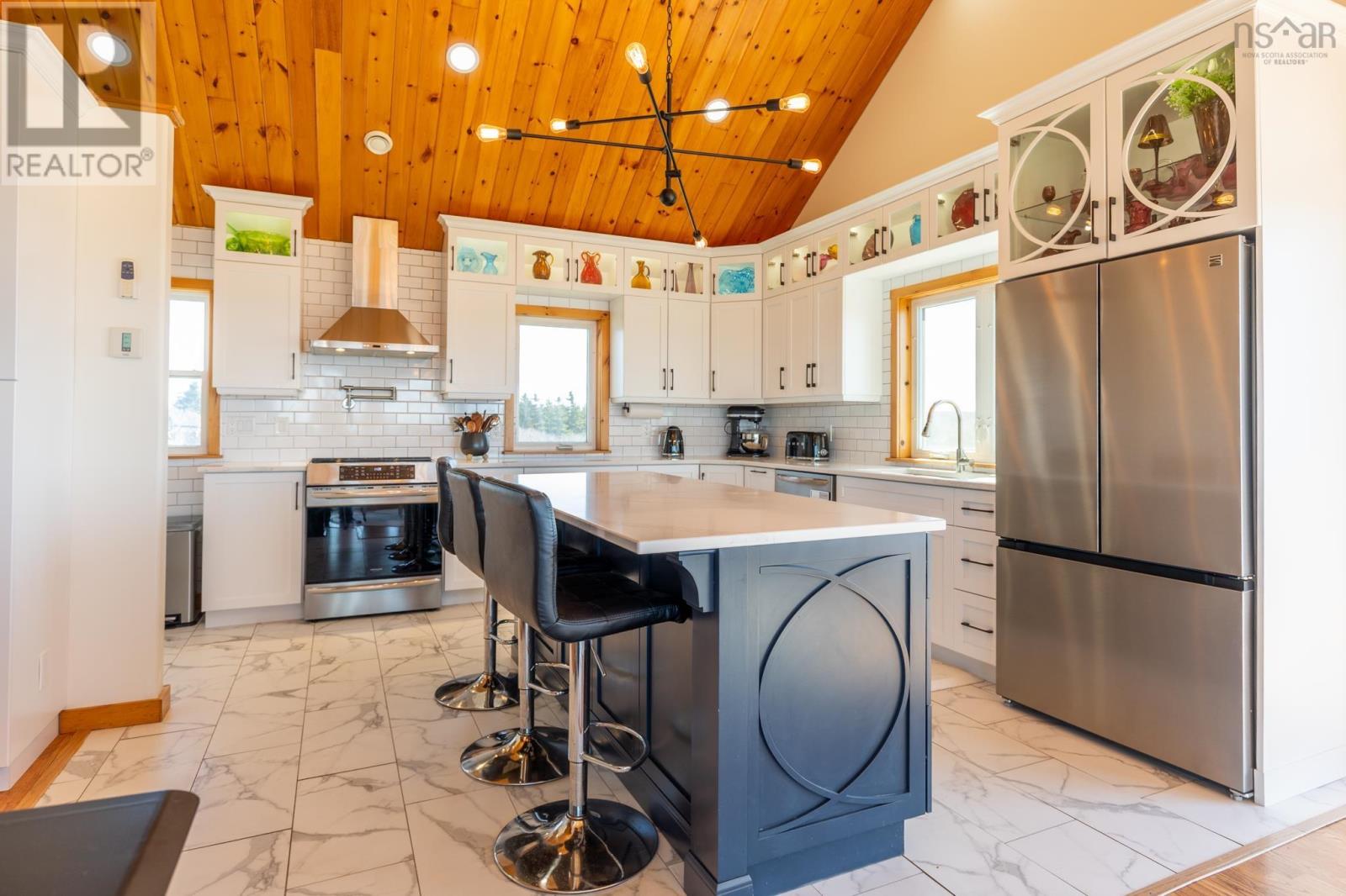 2435 Main Shore Road - 6