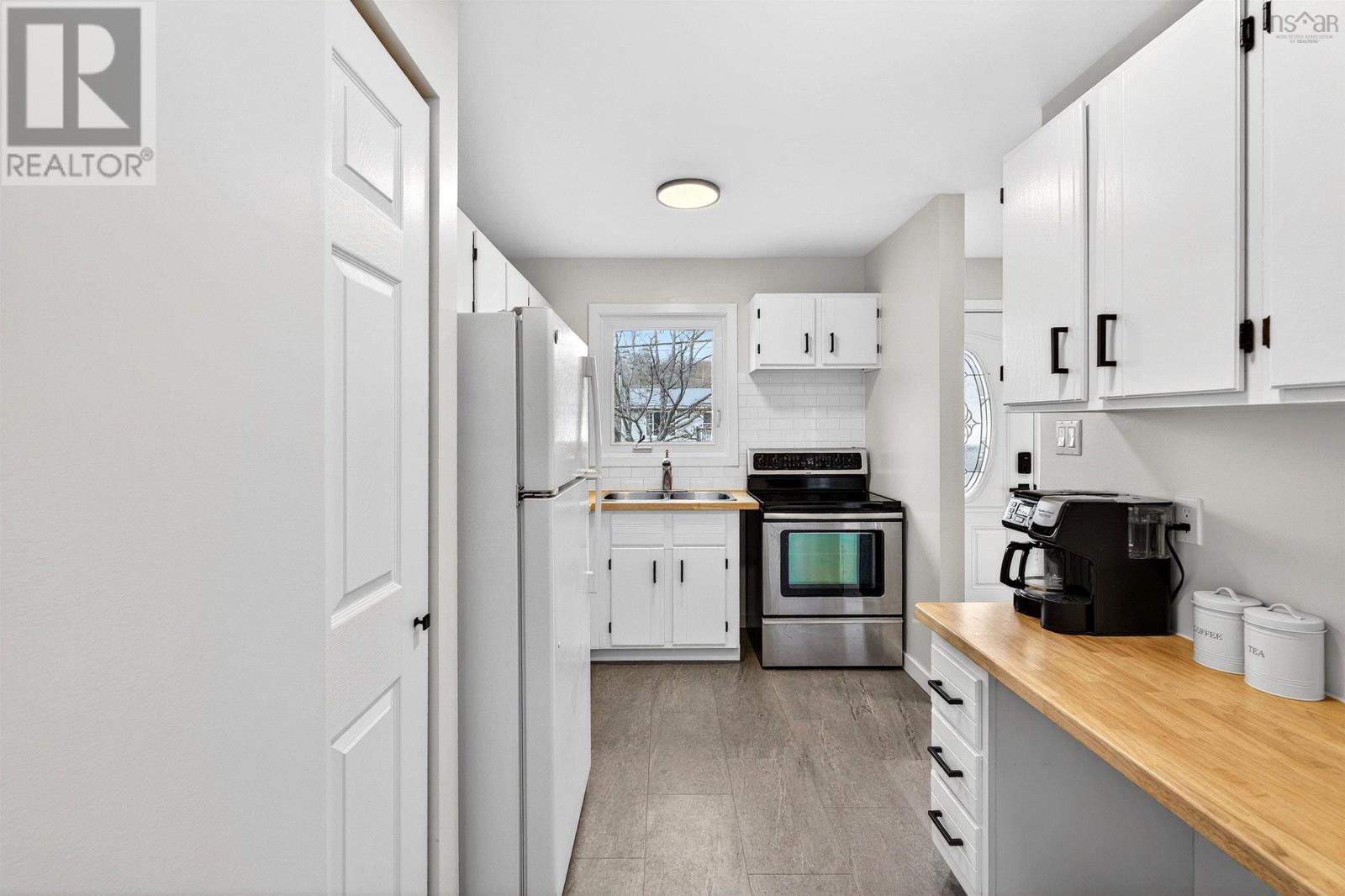 Property 6 of 50 of 31 Circassion Drive