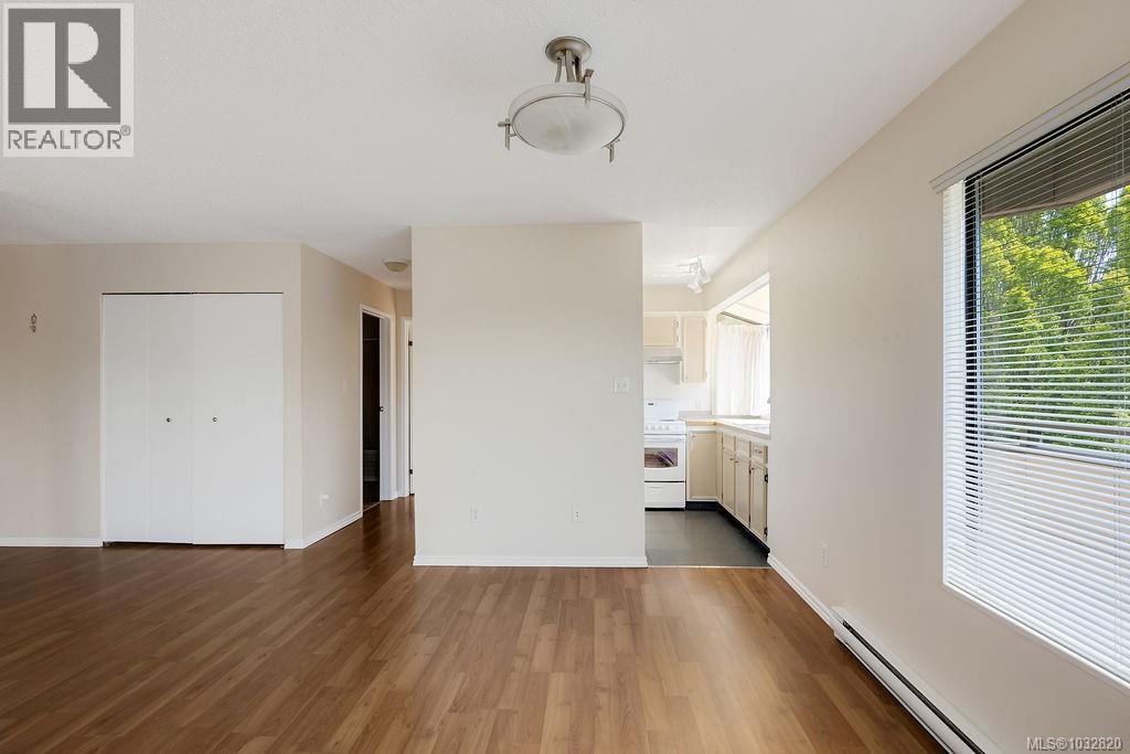 #402 3274 Glasgow Ave - 9