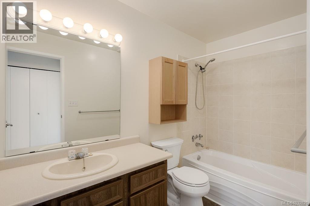 #402 3274 Glasgow Ave - 19