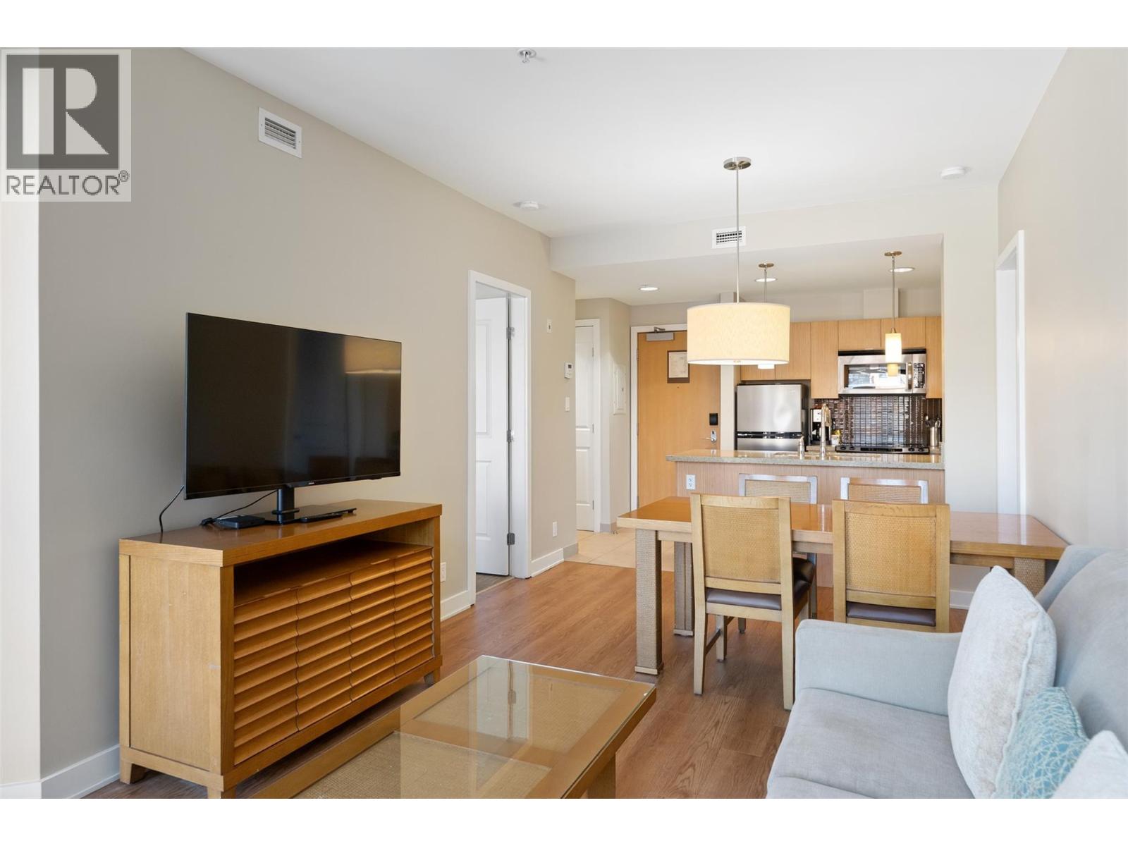 #332 15 Park Place Unit# 332 - 9