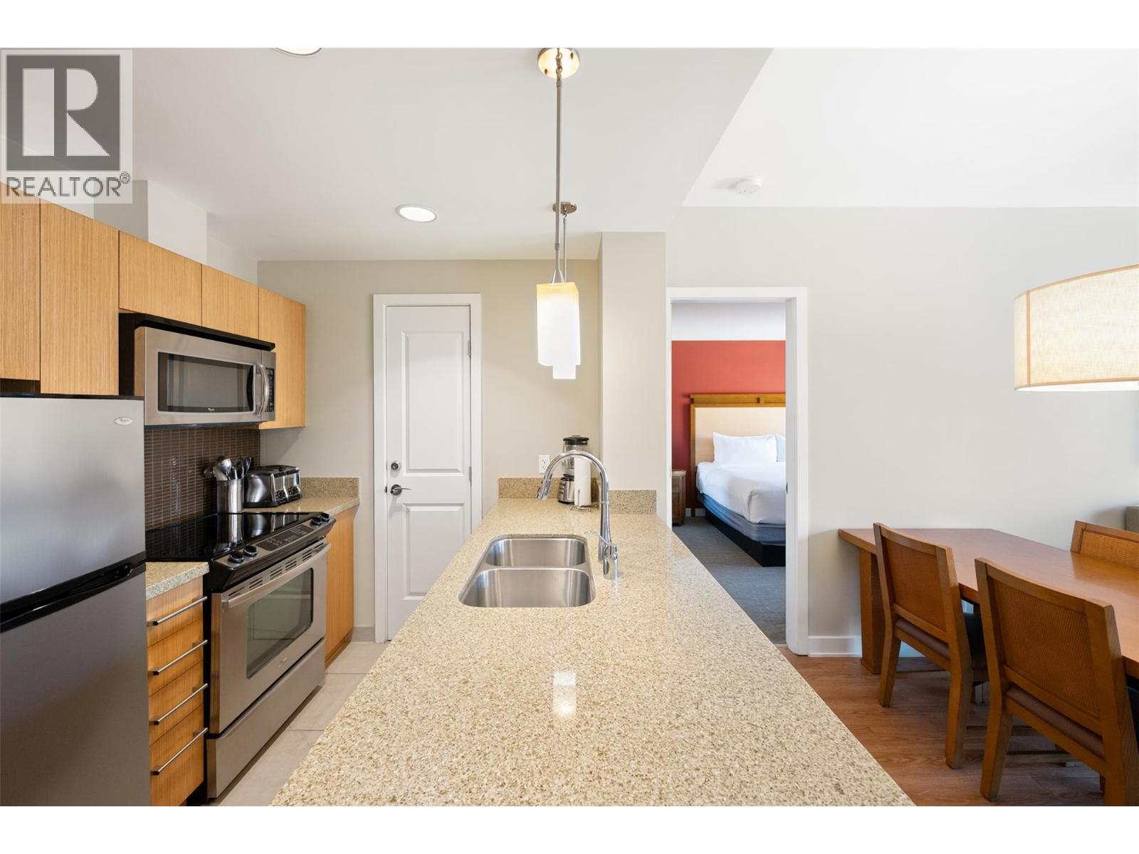 #332 15 Park Place Unit# 332 - 14