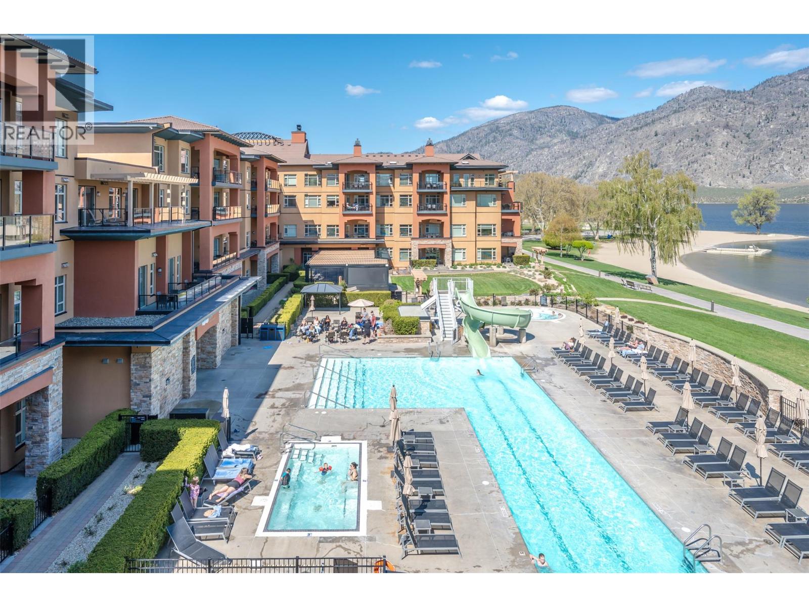 #332 15 Park Place Unit# 332 - 34