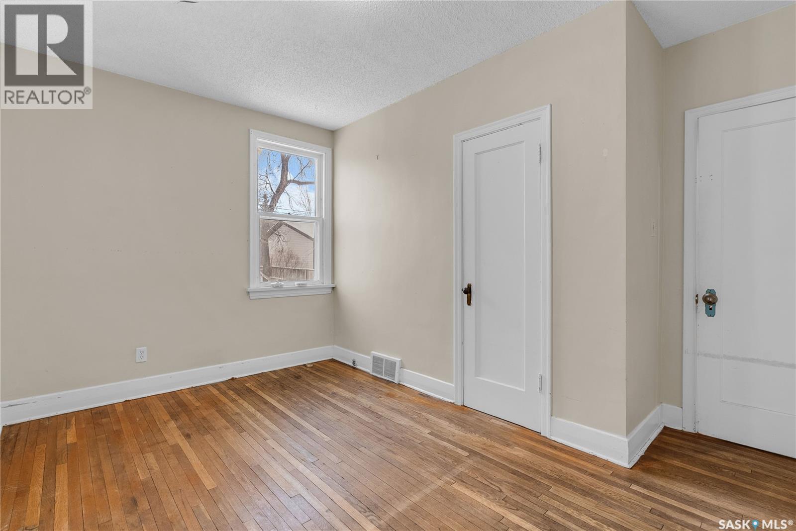 1115 9th STREET E — photo 16