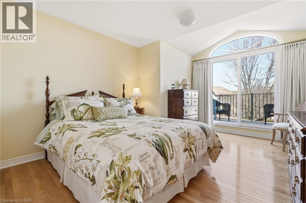 4172 STONEBRIDGE CRESCENT - 33