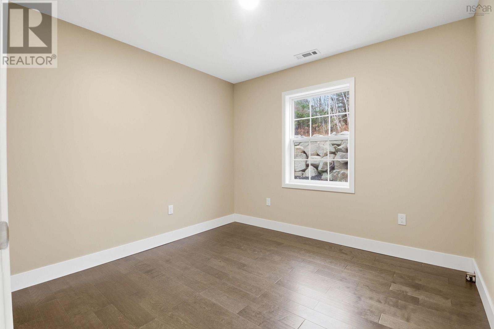 Property 25 of 38 of 7 Lions Club Road