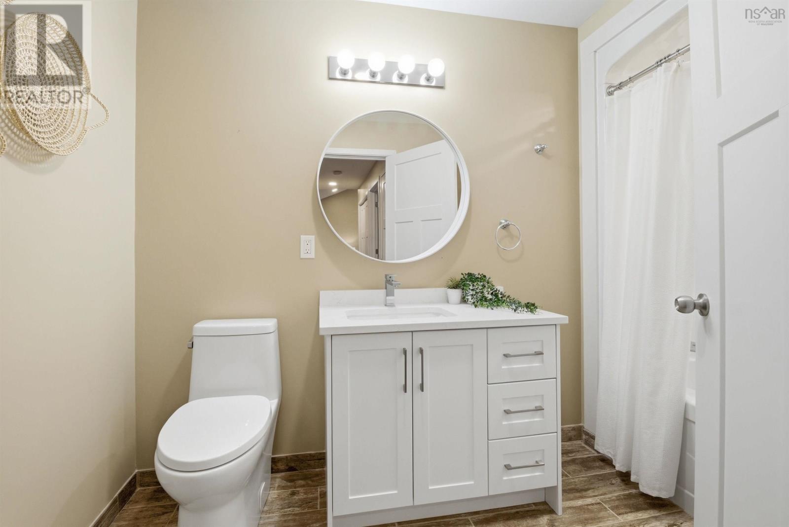 Property 28 of 38 of 7 Lions Club Road