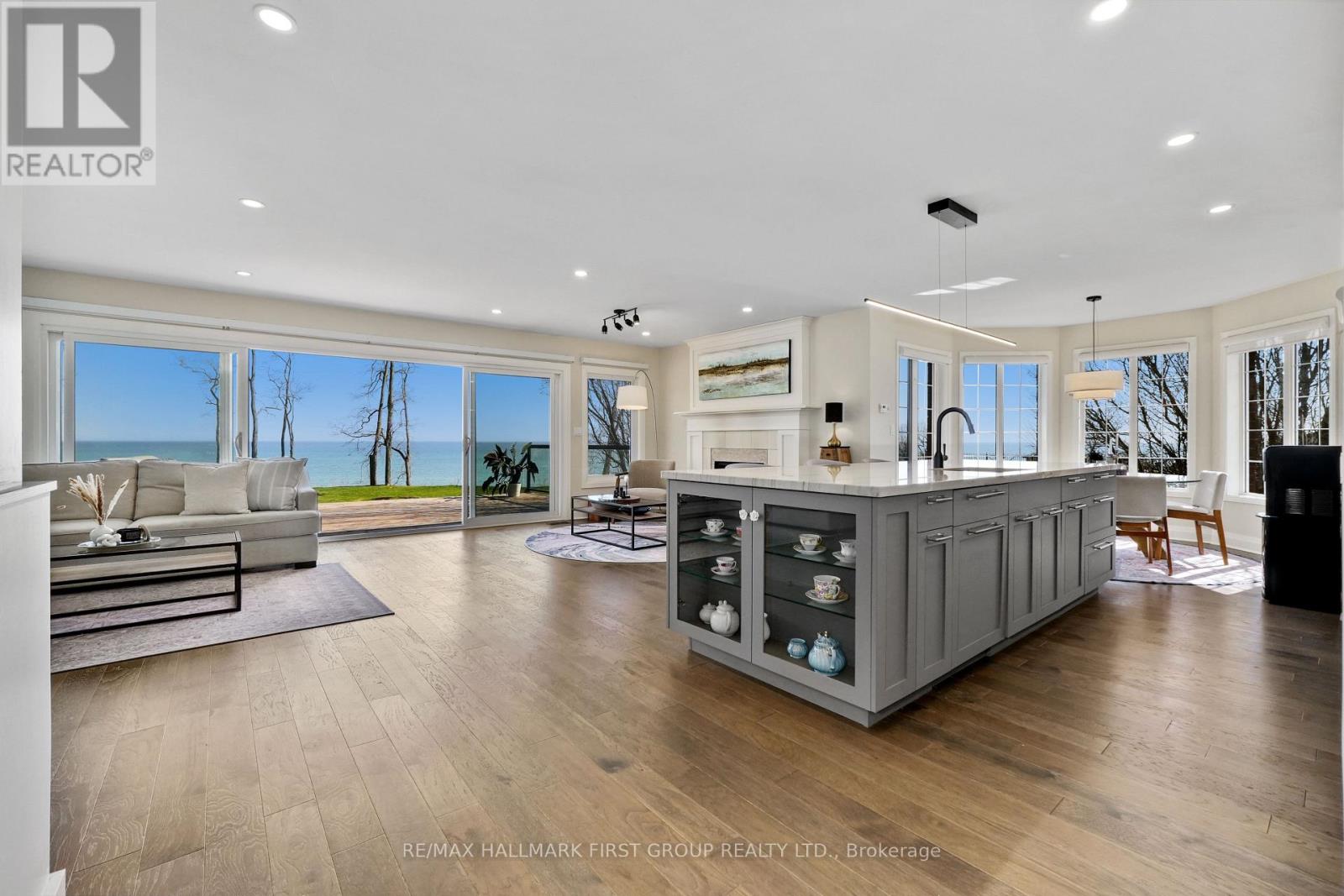 75 EAST HOUSE CRESCENT - 12