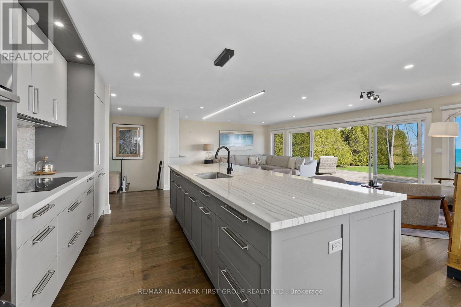 75 EAST HOUSE CRESCENT - 17