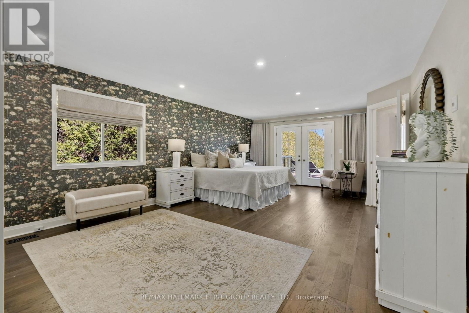 75 EAST HOUSE CRESCENT - 20