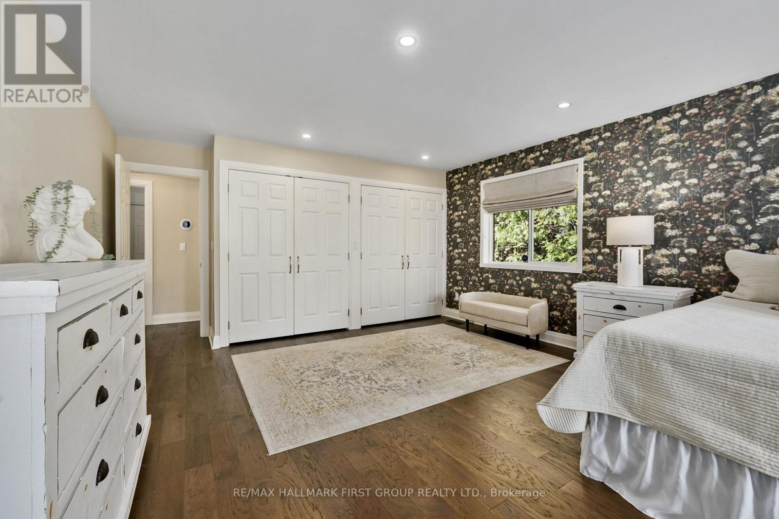 75 EAST HOUSE CRESCENT - 21