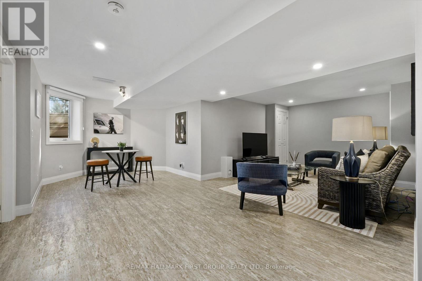 75 EAST HOUSE CRESCENT - 29