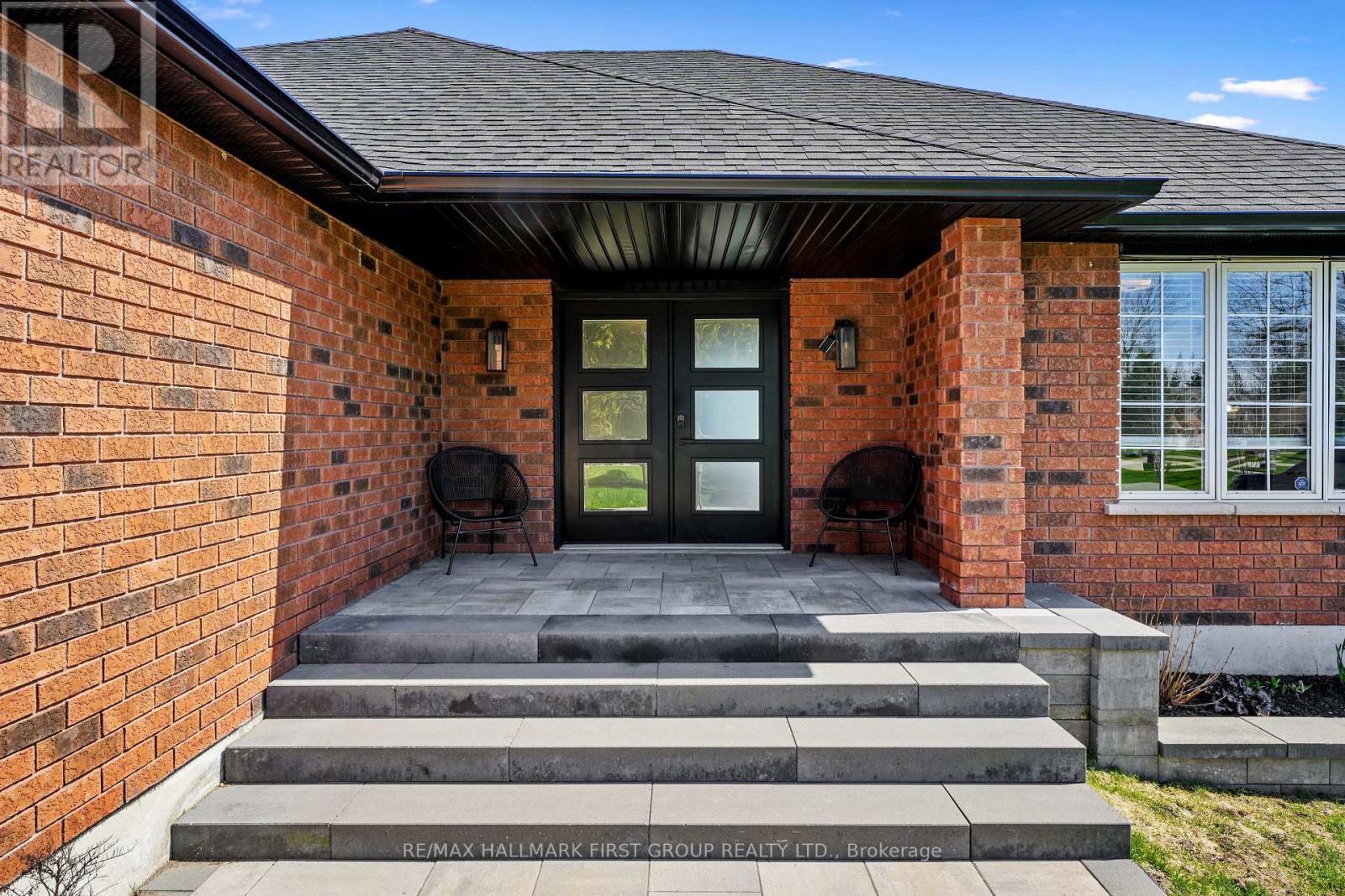 75 EAST HOUSE CRESCENT - 3