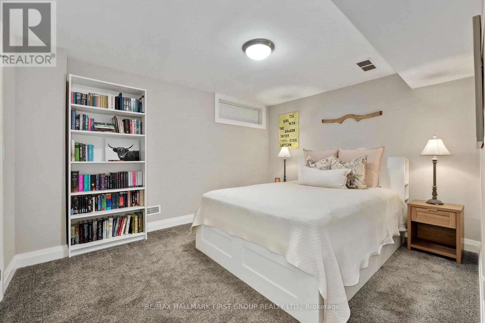 75 EAST HOUSE CRESCENT - 33