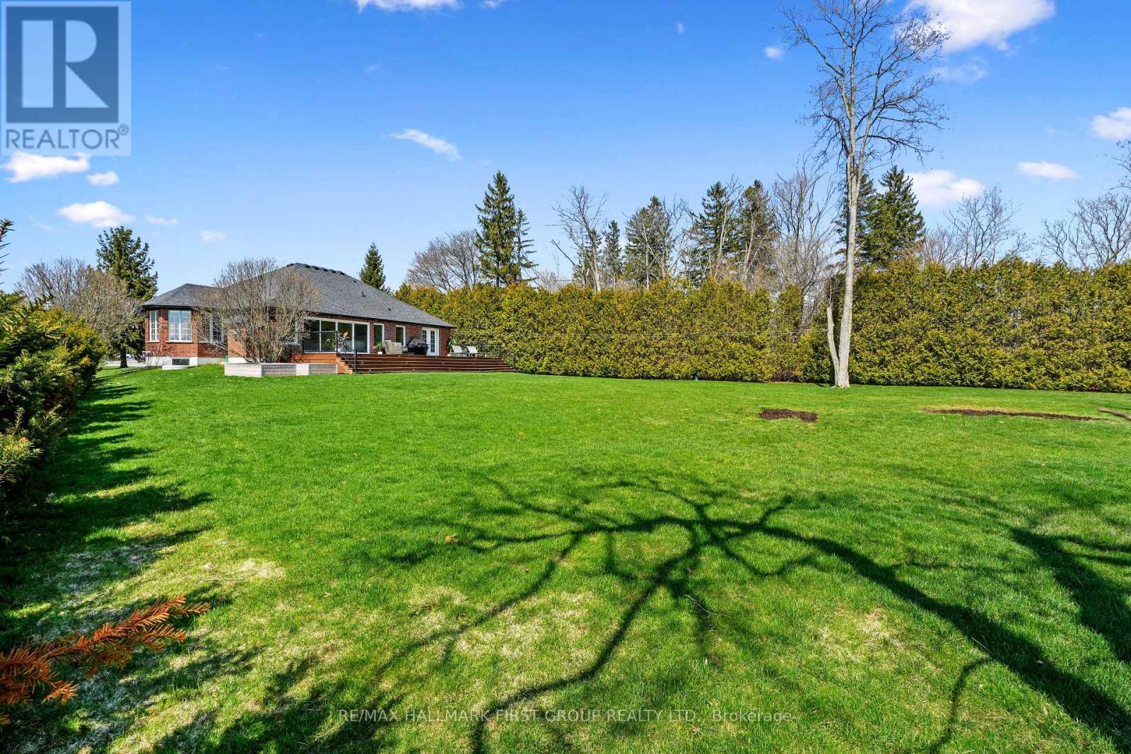 75 EAST HOUSE CRESCENT - 48