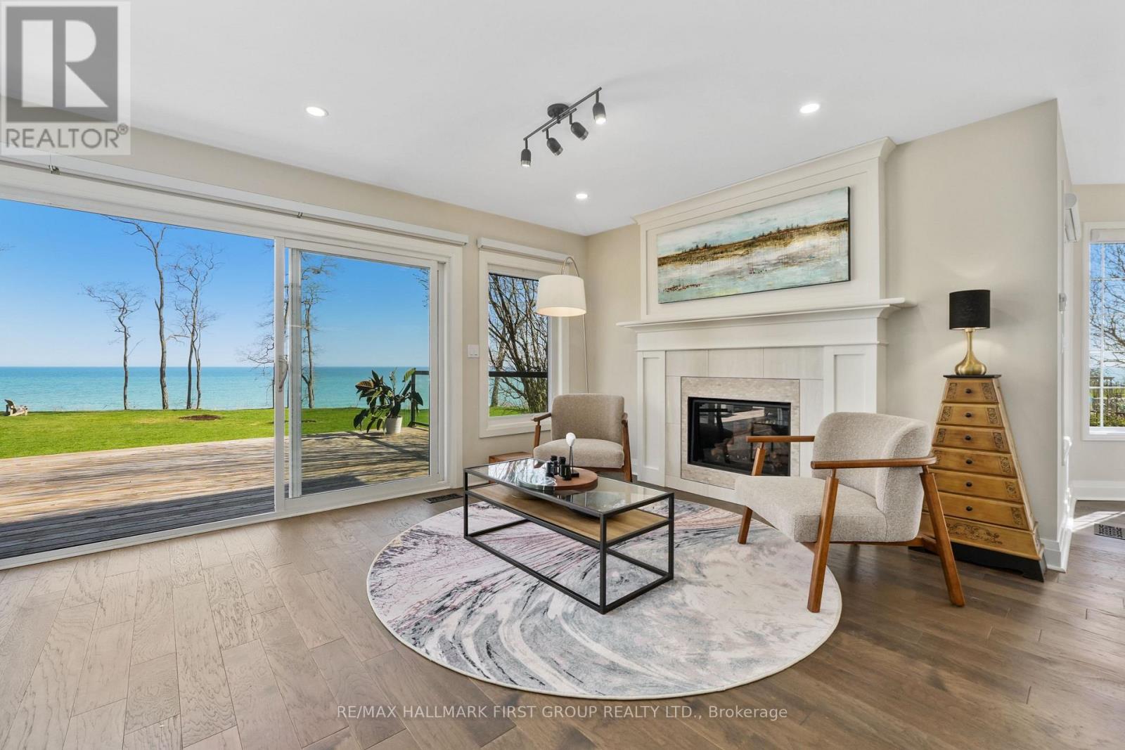 75 EAST HOUSE CRESCENT - 8