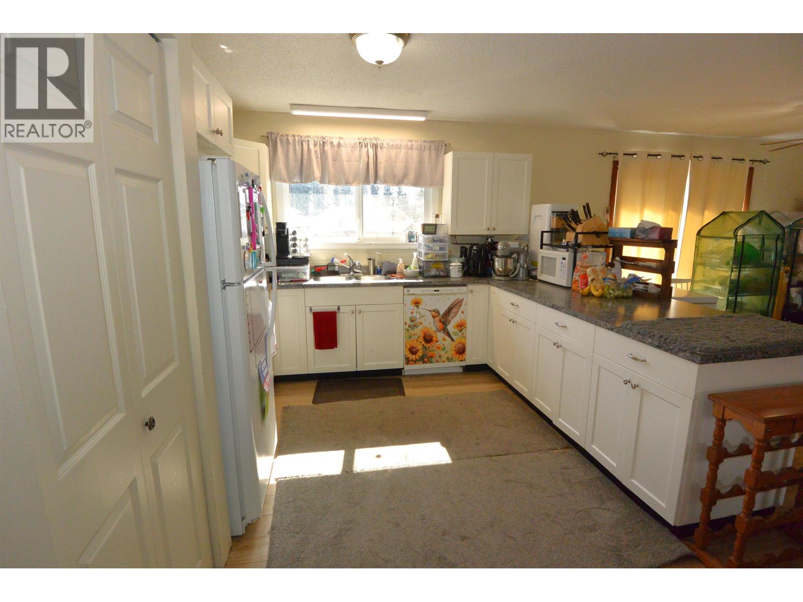 4465 BIRCH CRESCENT - 4