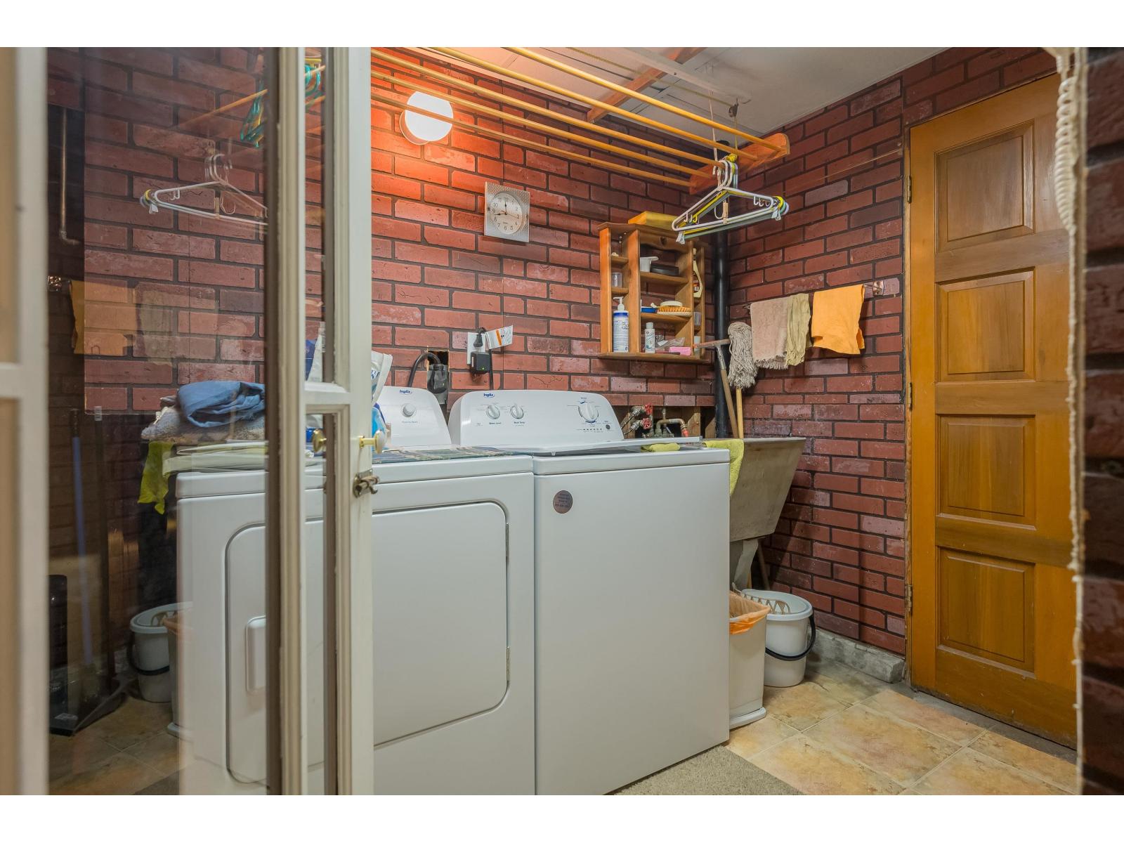 10544 SUNCREST Drive, Delta