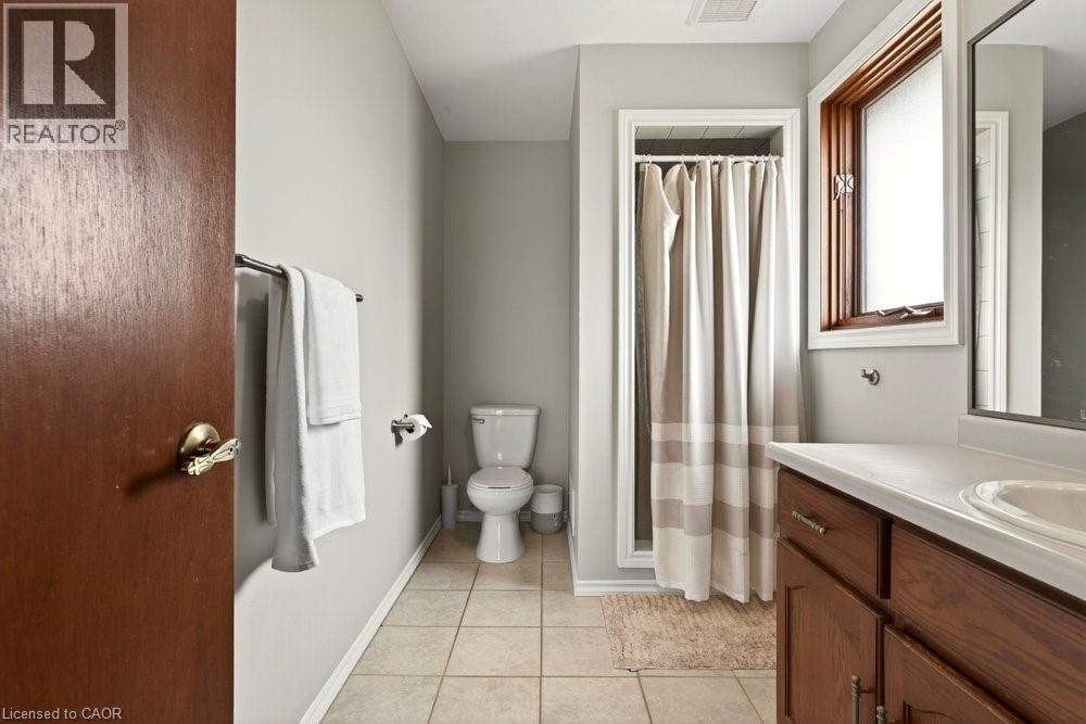 8 WYVIS Court, Stoney Creek, Ontario, L8G4W3 — Photo 33