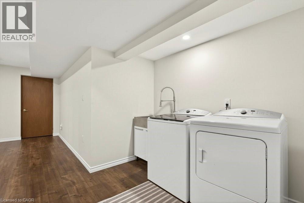 8 WYVIS Court, Stoney Creek, Ontario, L8G4W3 — Photo 40