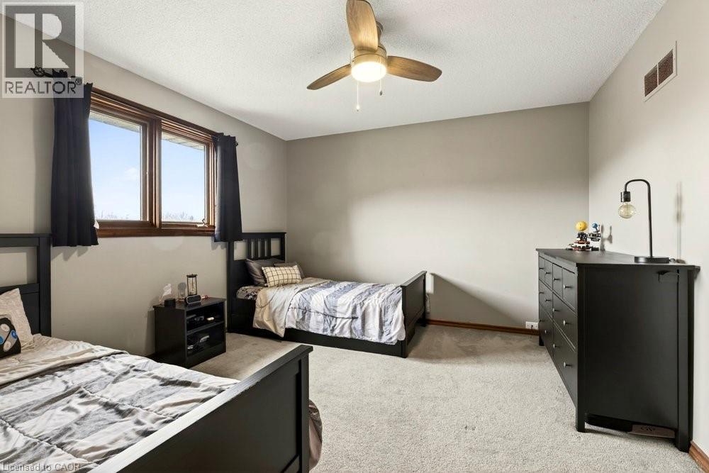 8 WYVIS Court, Stoney Creek, Ontario, L8G4W3 — Photo 24