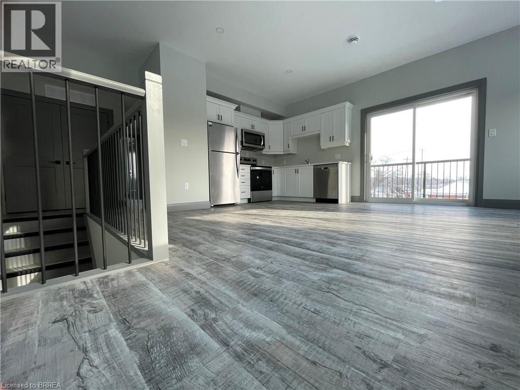 600 NORFOLK Street Unit# 302, Simcoe, Ontario, N3Y0H5 — Photo 2