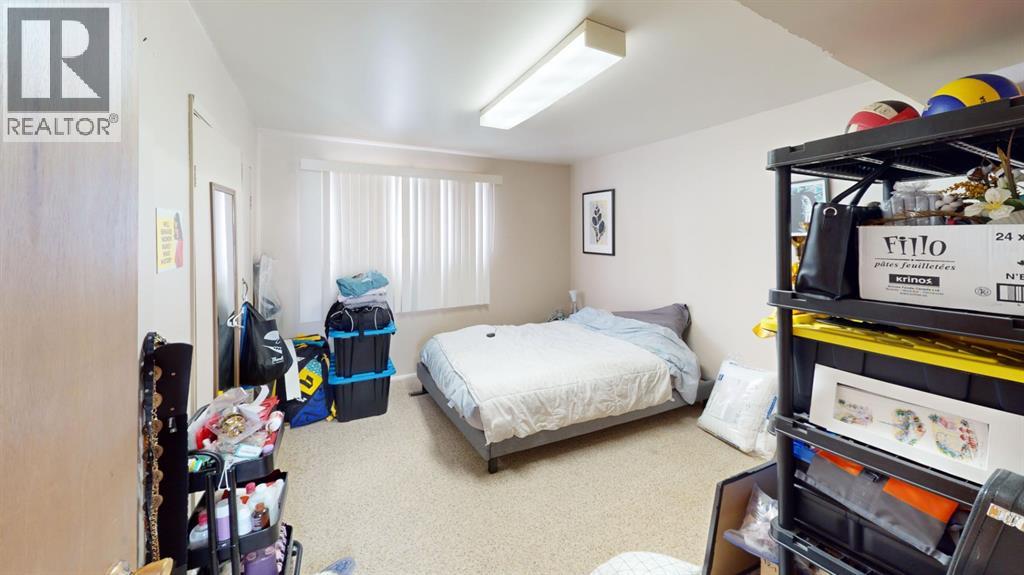 305 2 Avenue - 24