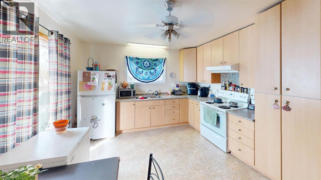 305 2 Avenue - 27