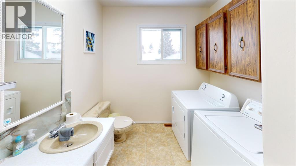 305 2 Avenue - 31