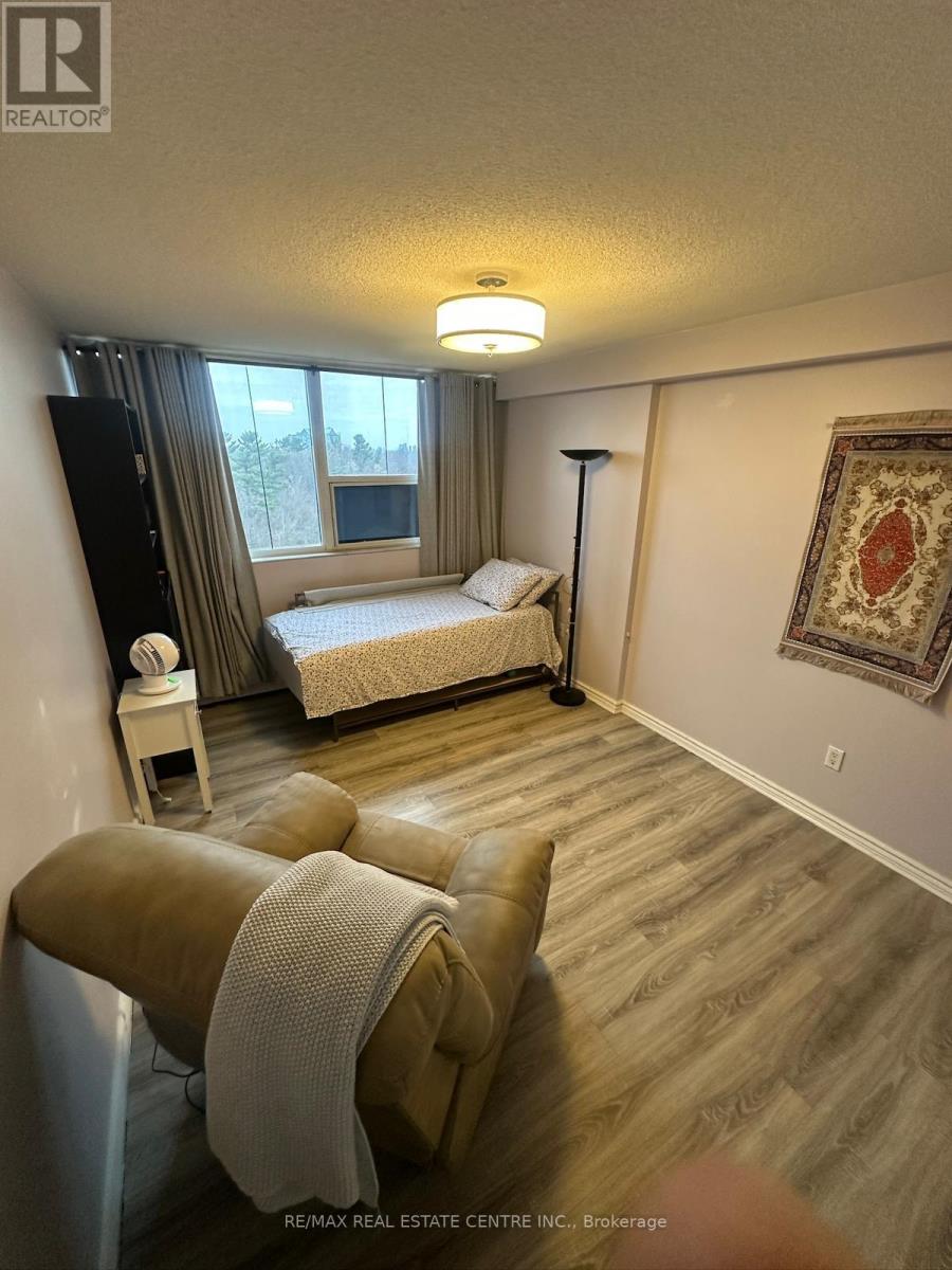 #902 3501 GLEN ERIN DRIVE - 19