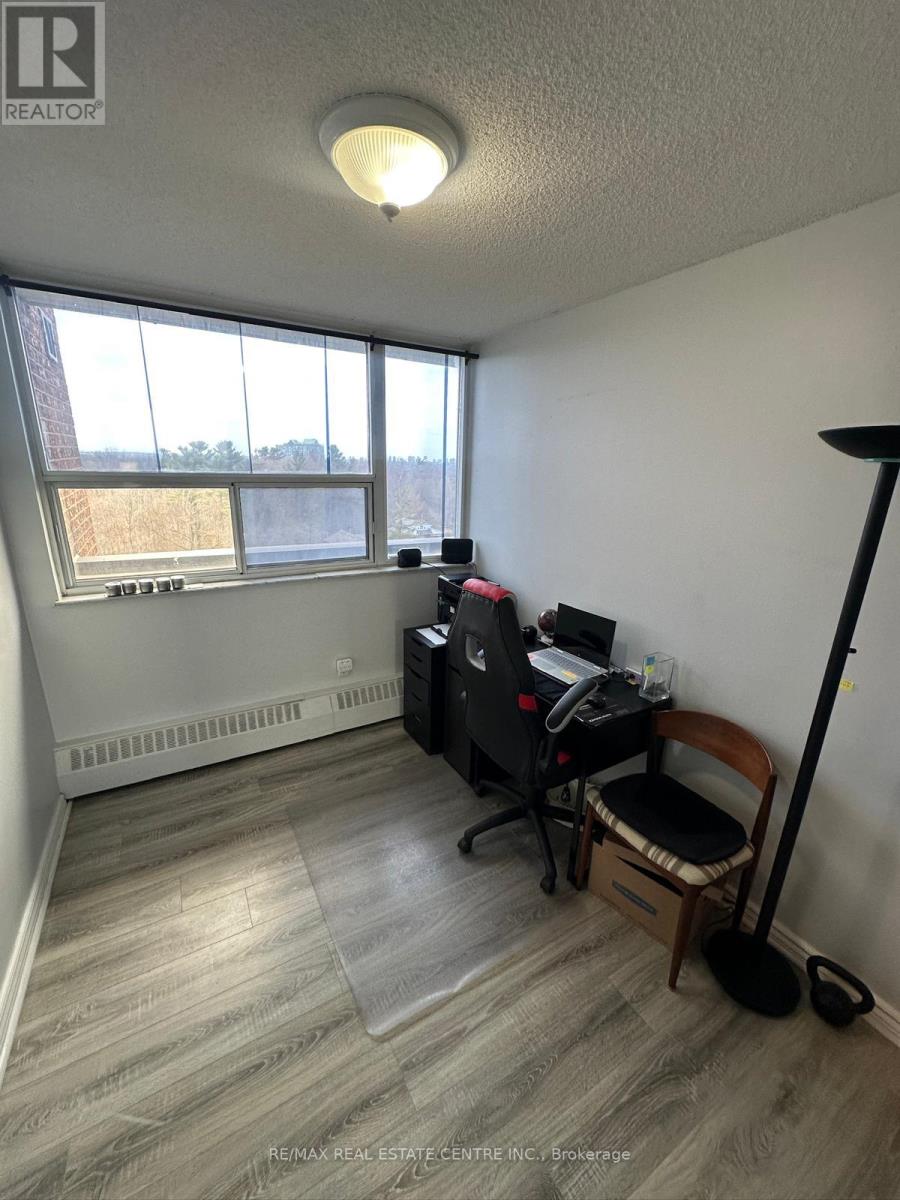 #902 3501 GLEN ERIN DRIVE - 23