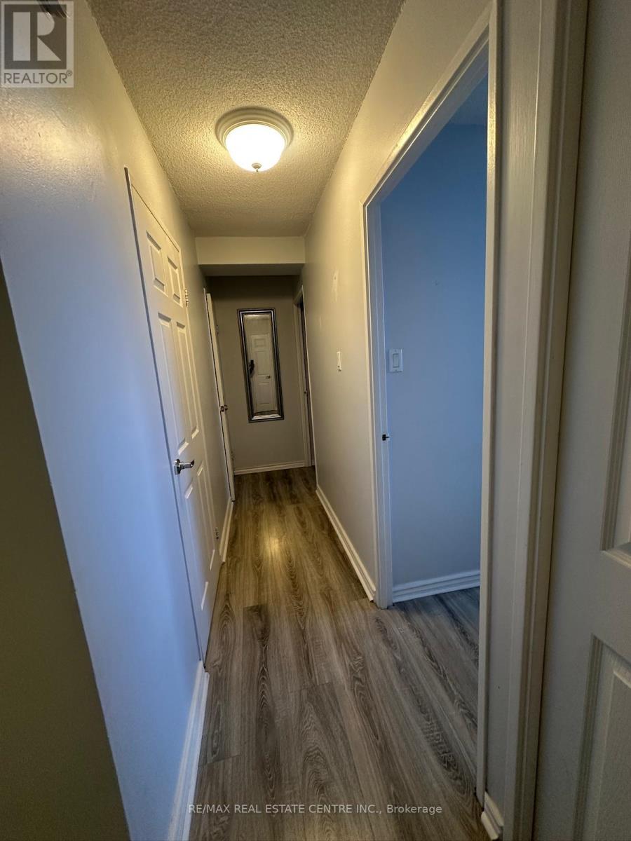 #902 3501 GLEN ERIN DRIVE - 20
