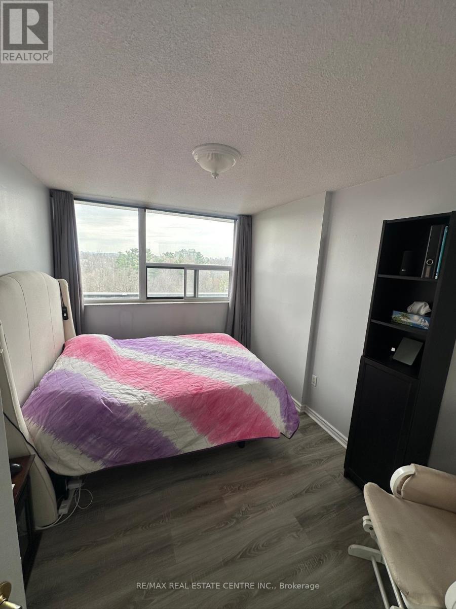 #902 3501 GLEN ERIN DRIVE - 17