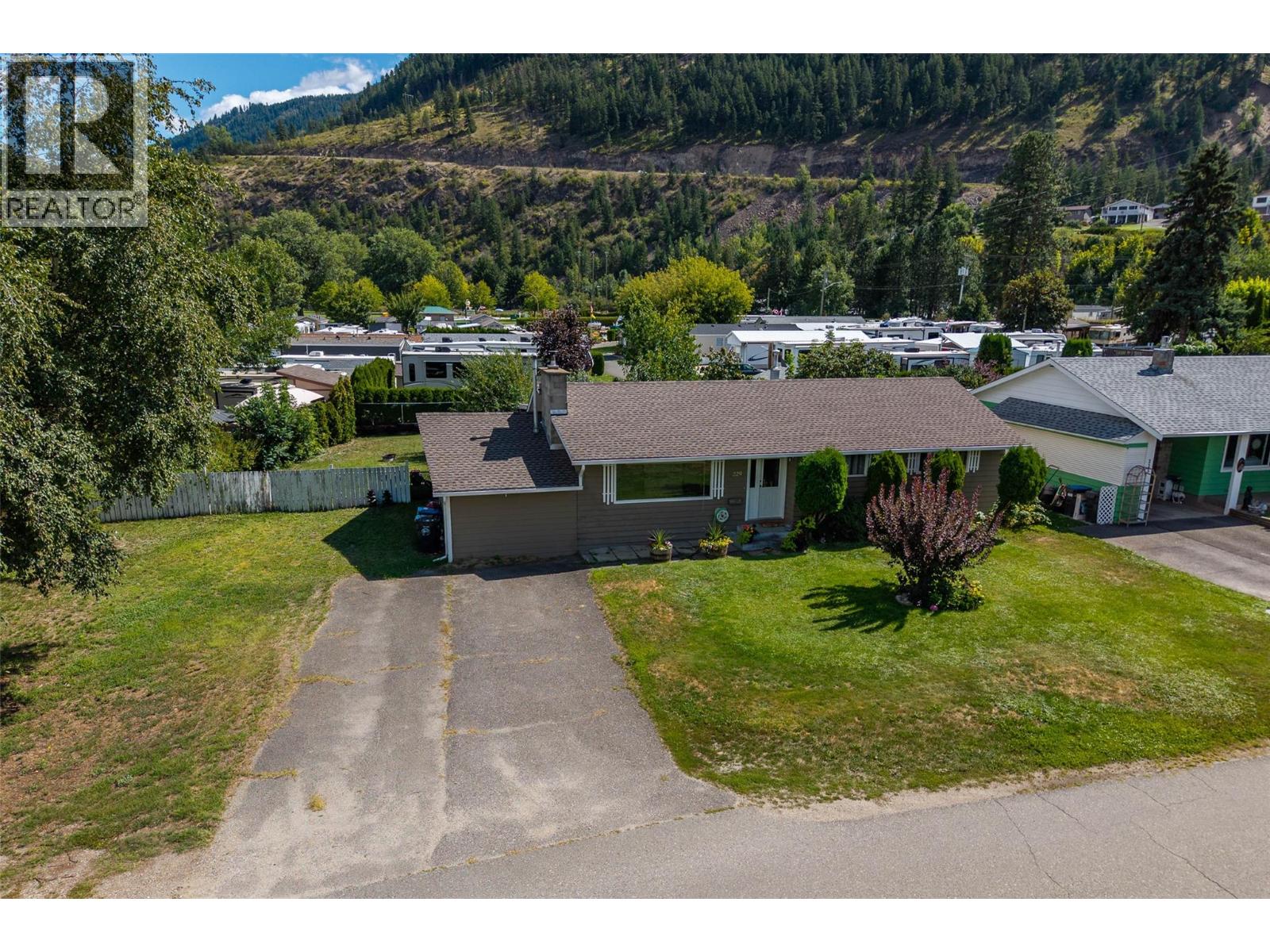 229 Lakeshore Drive, Chase