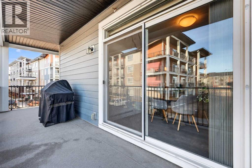 #218 30 WALGROVE WALK SE - 28