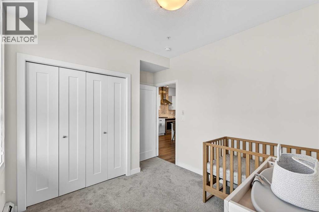 #218 30 WALGROVE WALK SE - 25