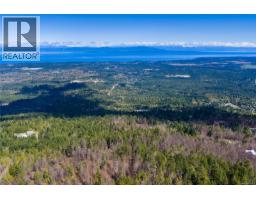 1915 Wallace Wood Way, Qualicum Beach, BC V9K2S3 Photo 16