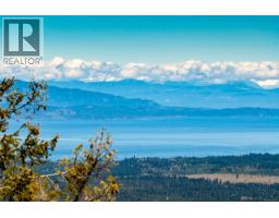 1915 Wallace Wood Way, Qualicum Beach, BC V9K2S3 Photo 18