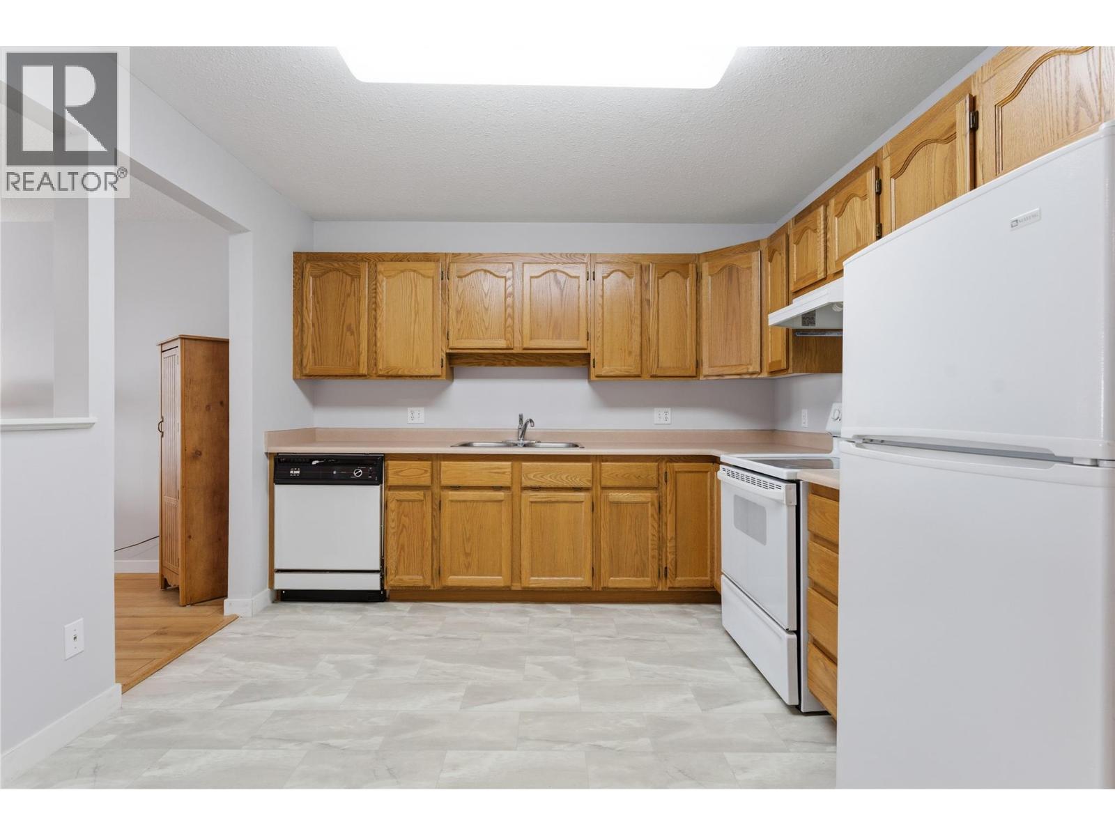 251 6 Street SE Unit# 104 — photo 5