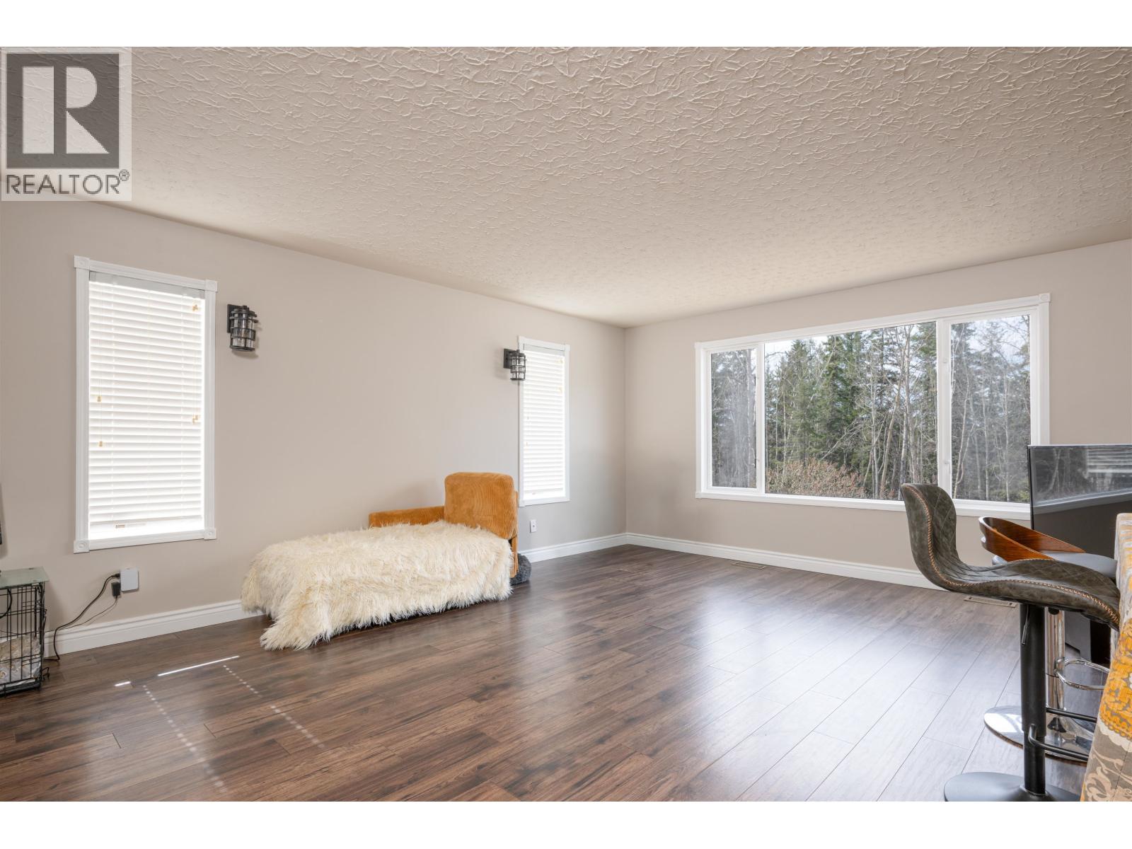 Photo 12 of 33 — 2436 MOSS AVENUE · Prince George, BC