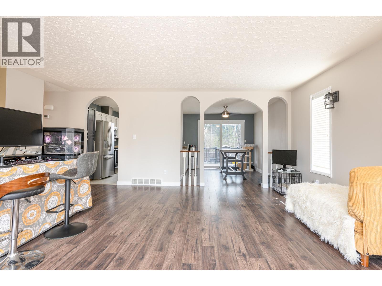 2436 MOSS AVENUE - 13