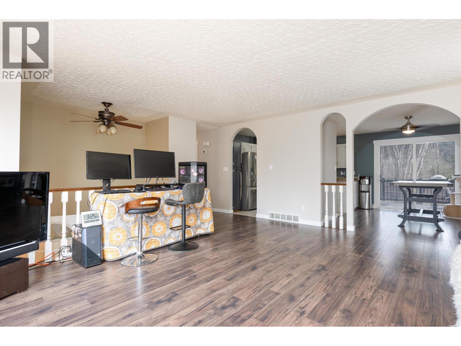 2436 MOSS AVENUE - 14