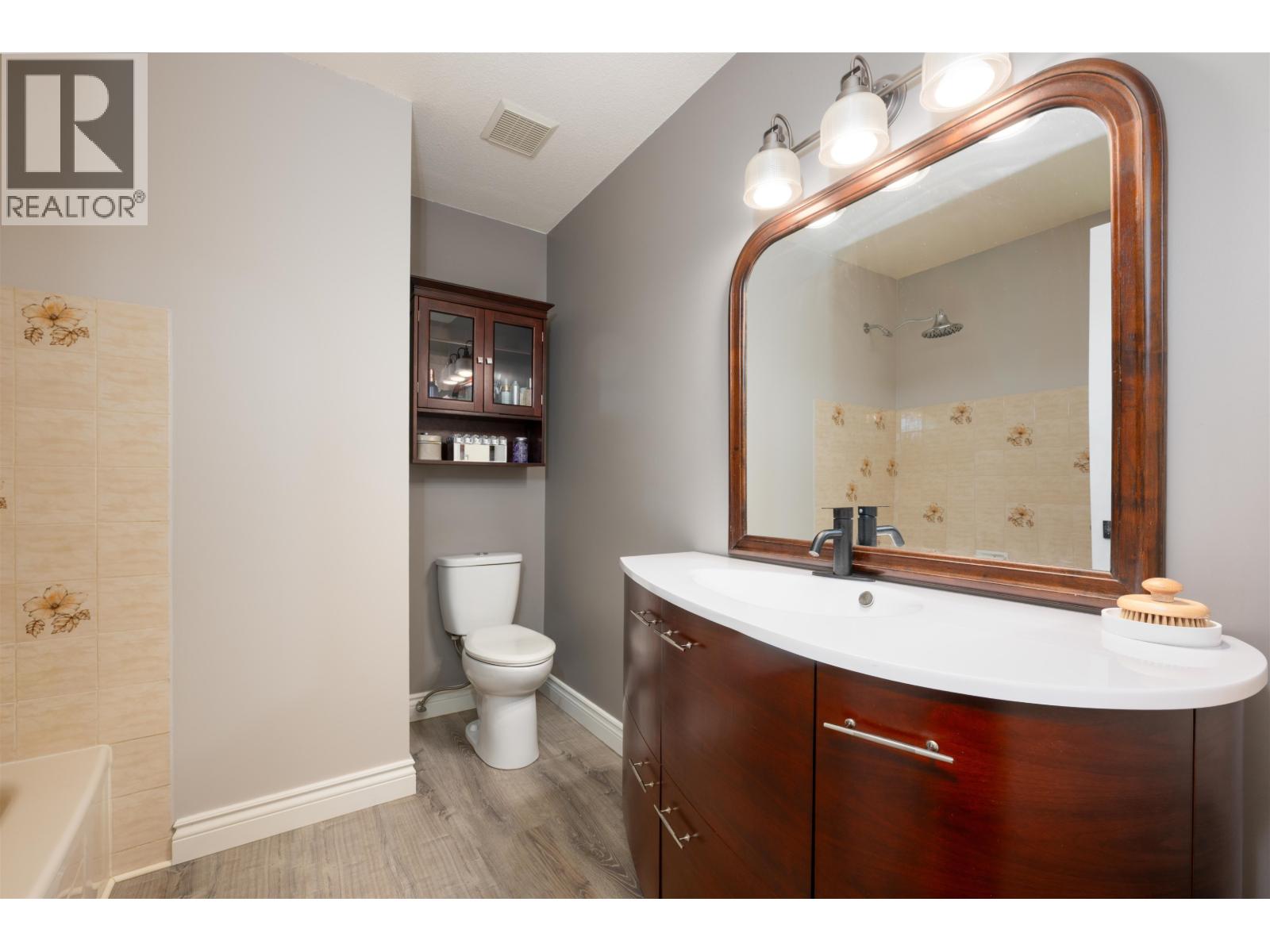 2436 MOSS AVENUE - 18