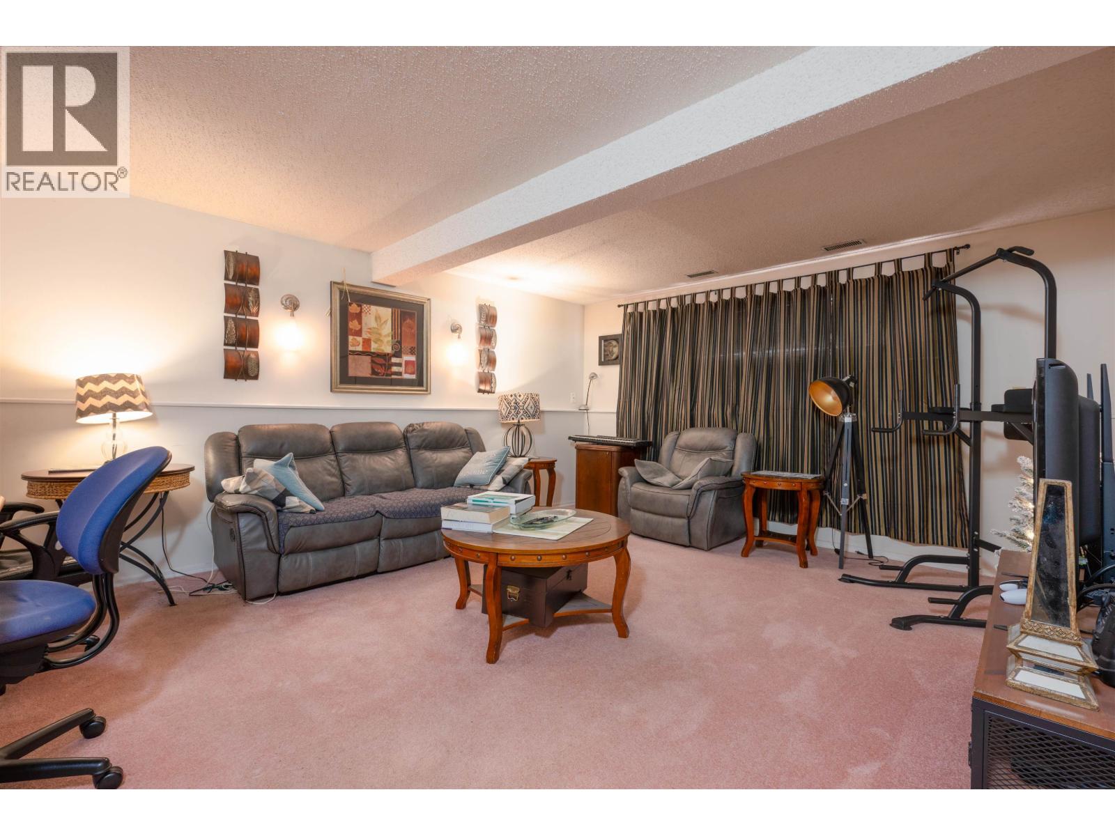 2436 MOSS AVENUE - 21