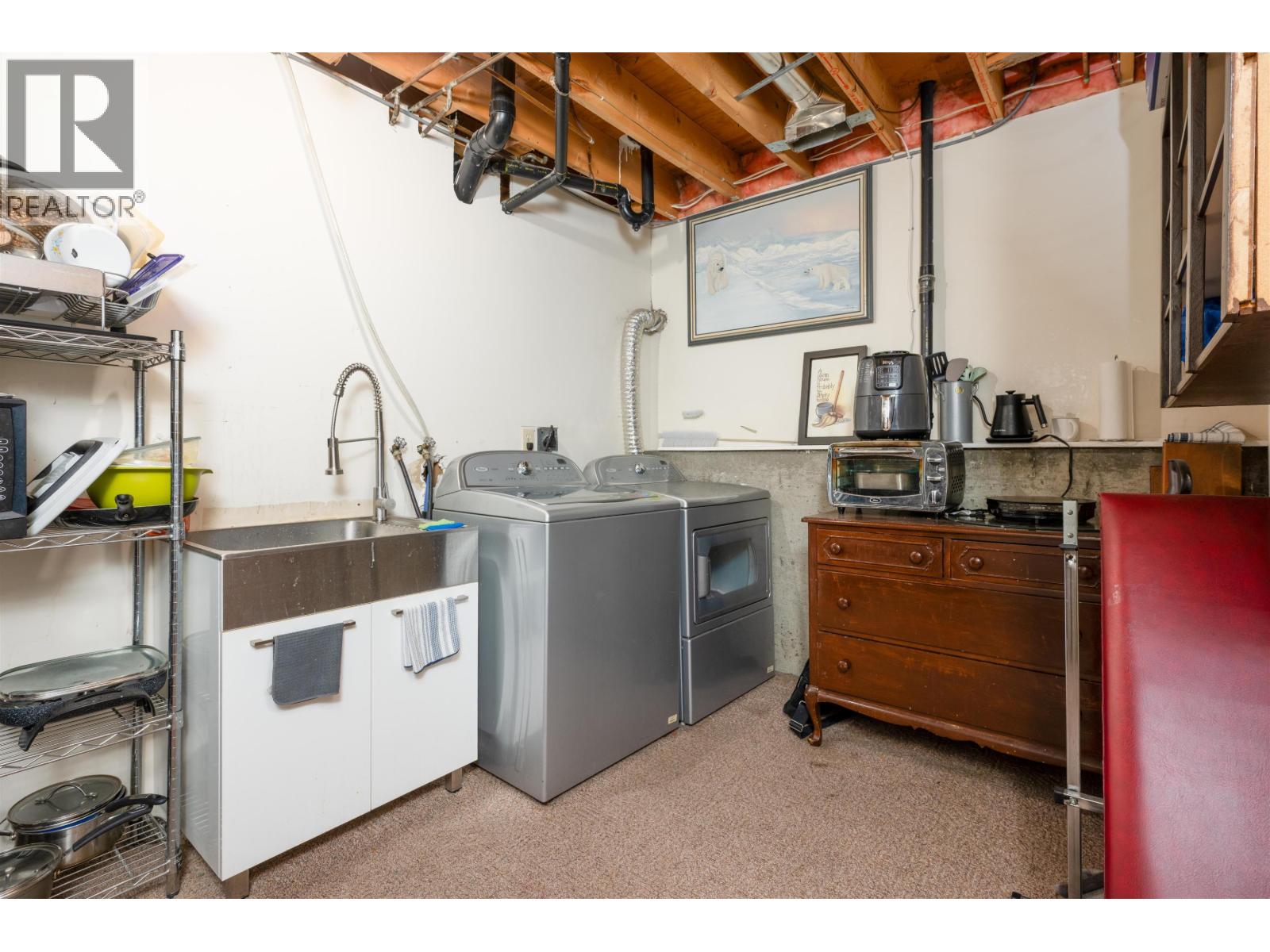 2436 MOSS AVENUE - 25